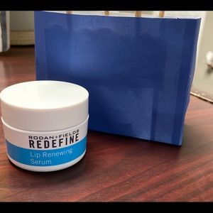 Rodan & Fields lip renewing serum